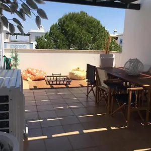  Casa de Férias Garden Villa, Cosy House By The Sea